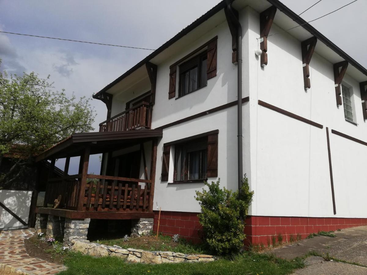 Villa Vikendica I Vajat Vrbica à Kalesija Extérieur photo