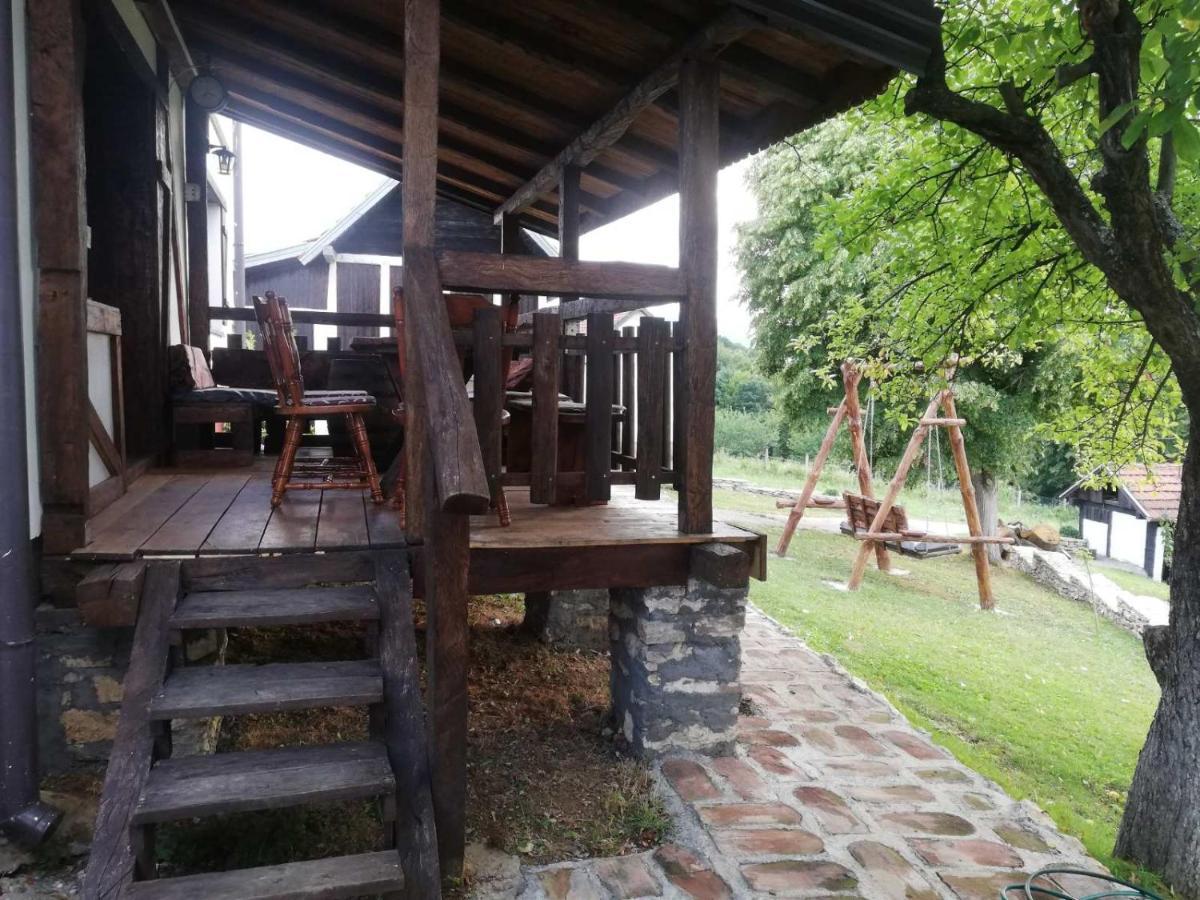 Villa Vikendica I Vajat Vrbica à Kalesija Extérieur photo