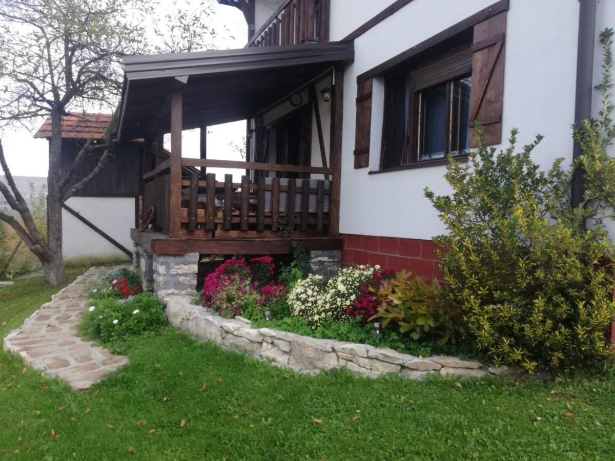 Villa Vikendica I Vajat Vrbica à Kalesija Extérieur photo