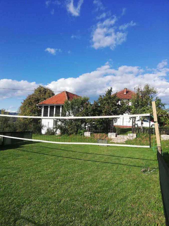 Villa Vikendica I Vajat Vrbica à Kalesija Extérieur photo